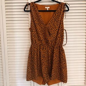 Leopard Print Romper | Tie Shoulders | V-Neck | Elastic Waist | Size L